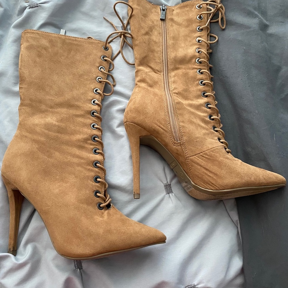 Anne Michelle tan lace-up / zipper heeled boots